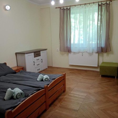 Apartman Xxl Яхимів Екстер'єр фото