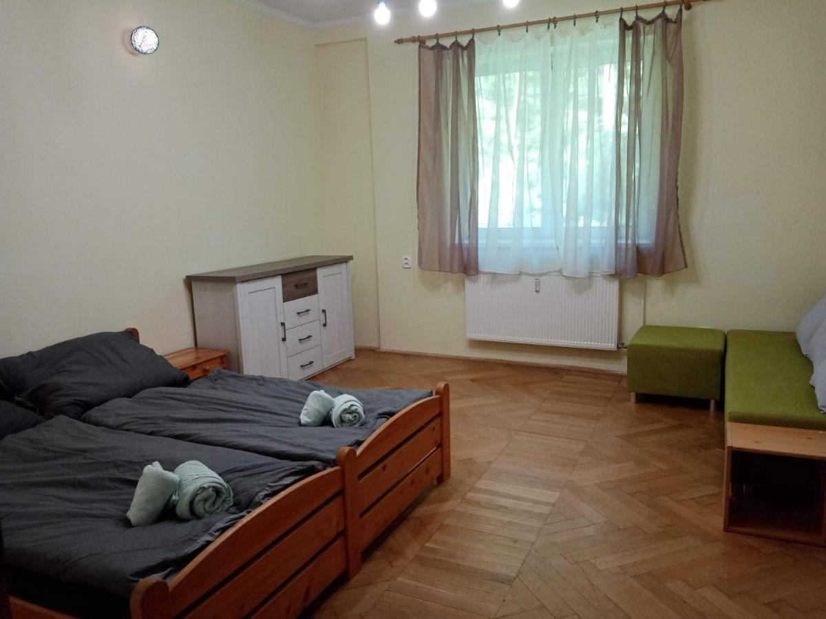 Apartman Xxl Яхимів Екстер'єр фото