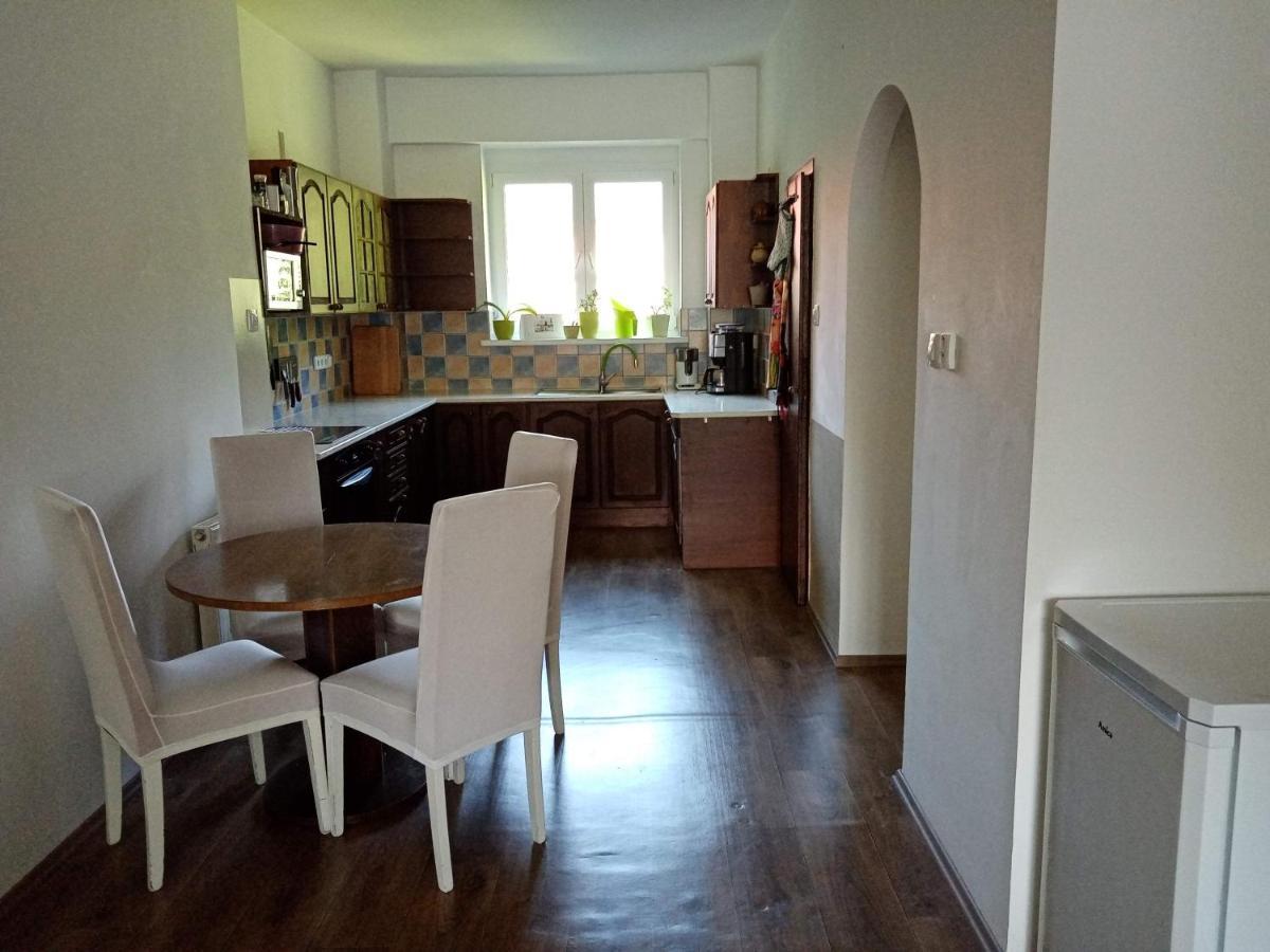 Apartman Xxl Яхимів Екстер'єр фото
